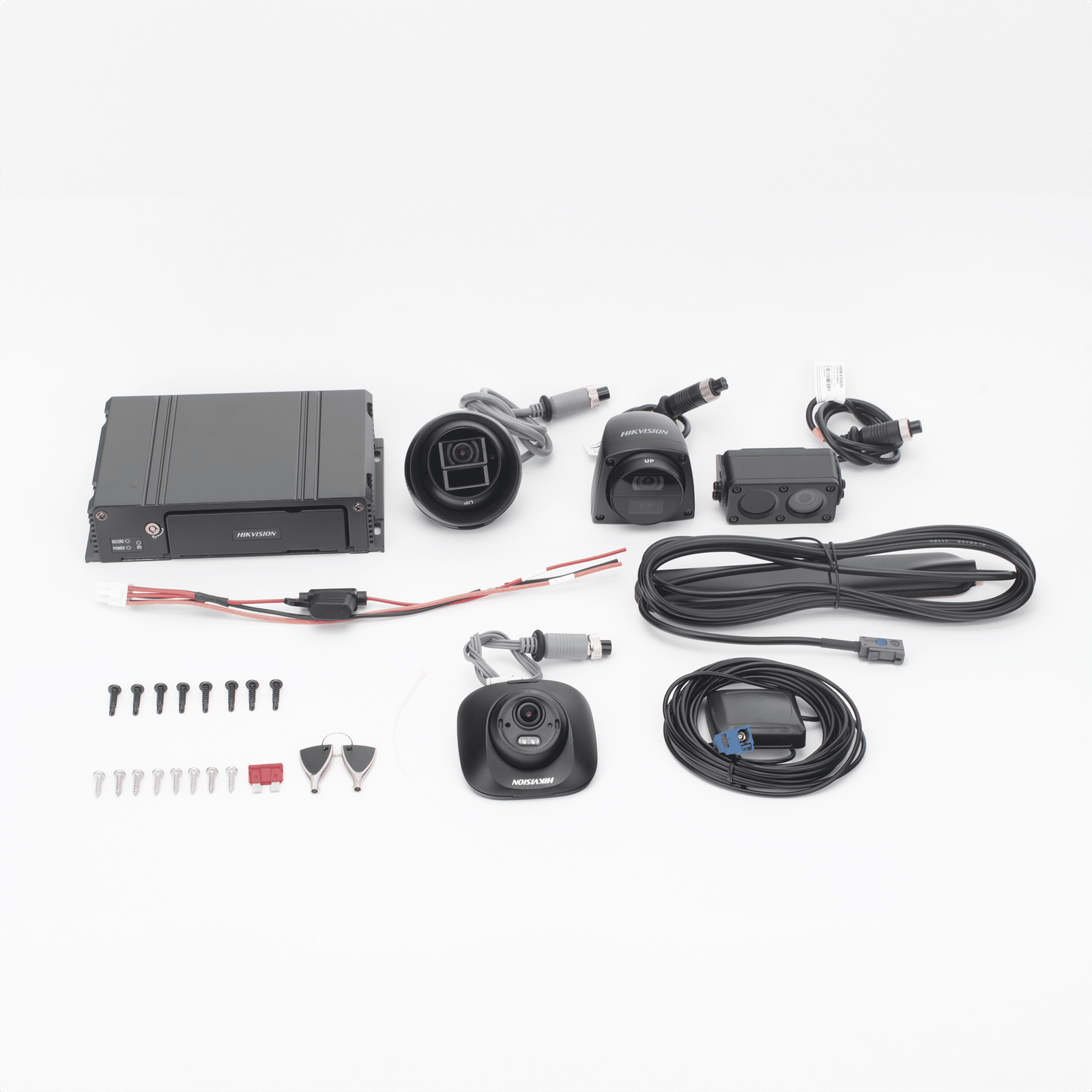 Kit DVR Móvil / 2 Cámaras Interior + 2 Cámaras Exterior / (1080p) / 4 Canales TURBOHD / Tecnología IA Integrada / Soporta 4G / GPS / Sensor G / Soporta 2 Memorias SD (512 GB total)