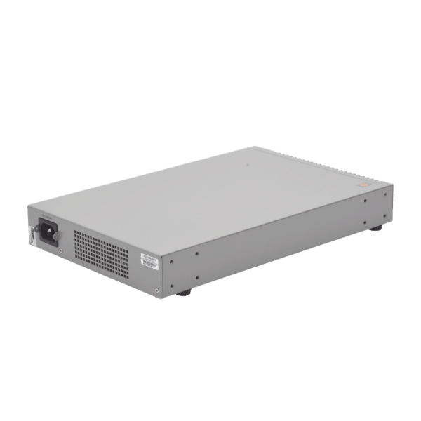 Switch Capa 3 Stackeable 10 Gigabit , 12 puertos 100/1000/10G Base-T (RJ-45)  y 4 puertos SFP/SFP+ 10G