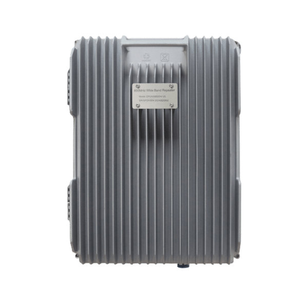 COBERTURA DE HASTA 5 km / Amplificador de Señal Celular / Banda 5, 850 MHz / 20 Watts de Potencia / Banda Ancha Multioperador / Protección Autoexcitación / Monitoreo USB / Gabinete IP65.